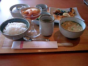 朝食