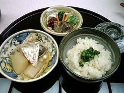 つる家