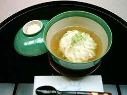 つる家