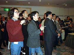 会場